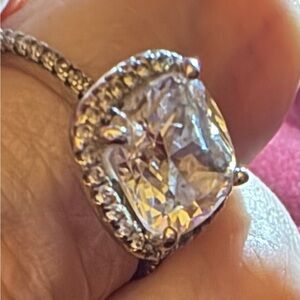 Elegant Silver and Gold Women's Ring